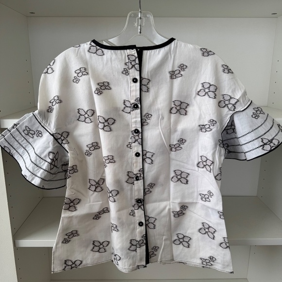 10 CROSBY DEREK LAM Floral Ruffle Sleeve Top - Picture 8 of 8